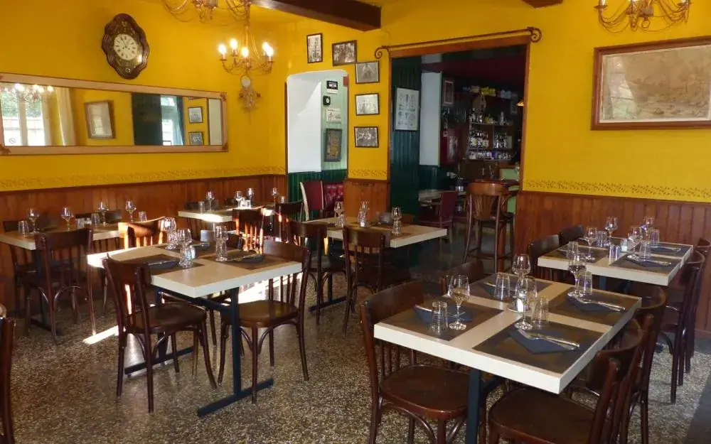 Café De France Restaurant , Bar restaurant in Pontacq