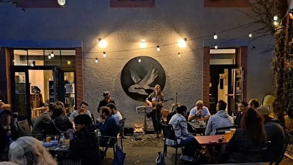 Brasserie Pontacus - Bières Artisanales / Brewpub / Espace Boutique_Pontacq_slider_image_3