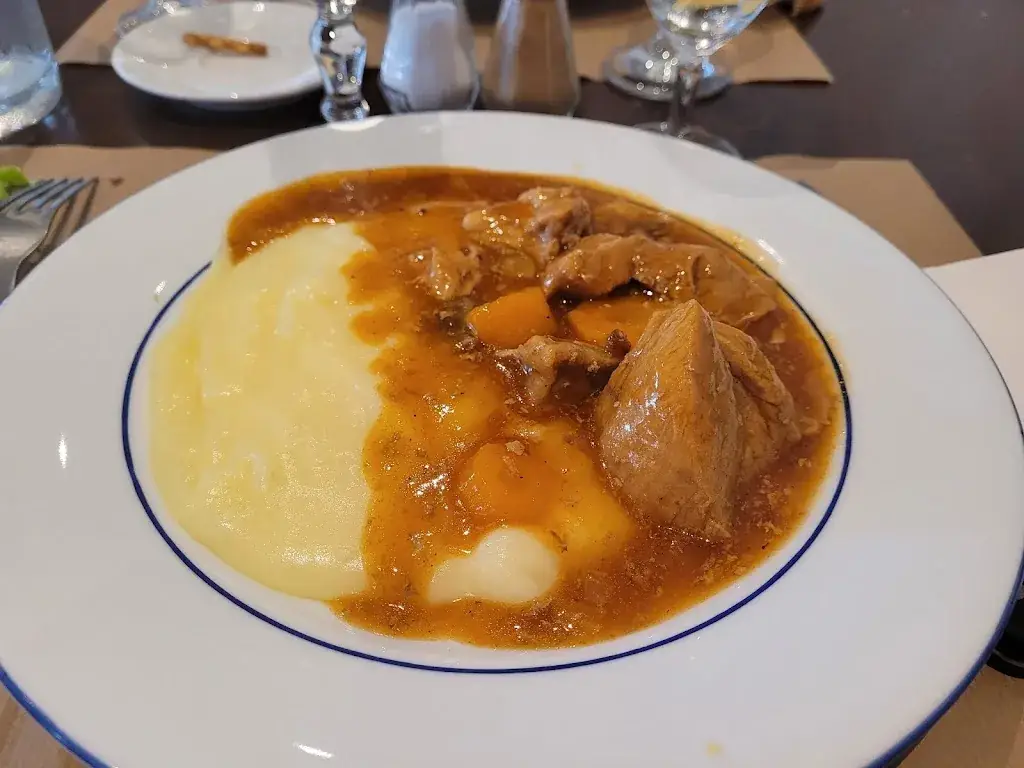 La Halte de Tuhette_Espoey_slider_image_3