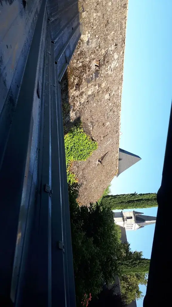 Oren Vilner_Hotel du Commerce_Pontacq_review