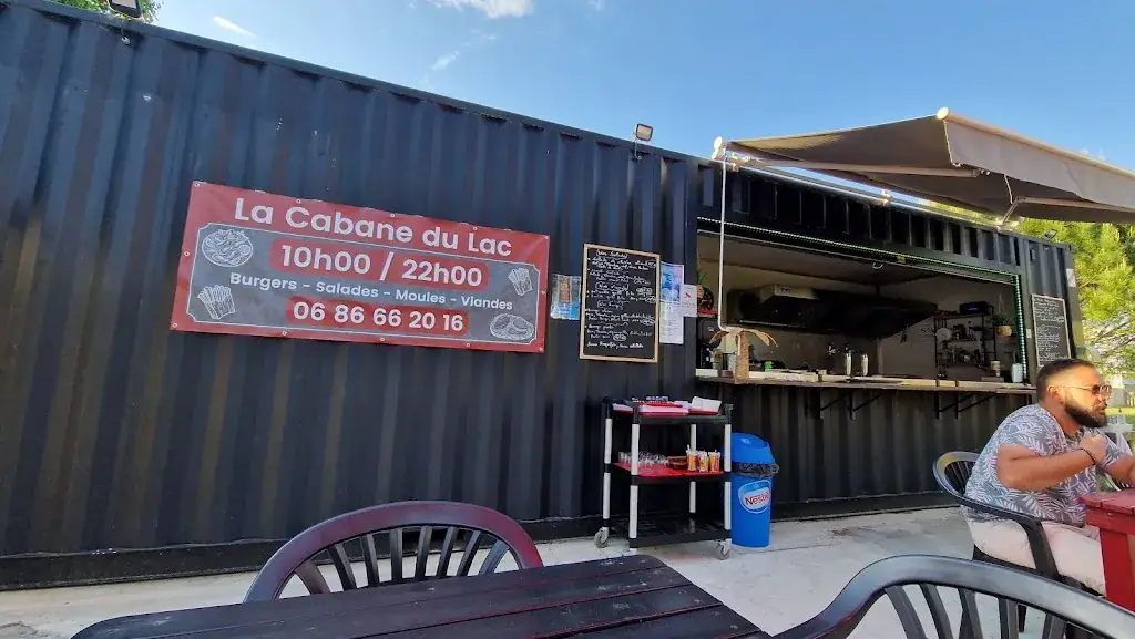 Gilles Leduc_La Cabane Du Lac_Port-des-Barques_recensione