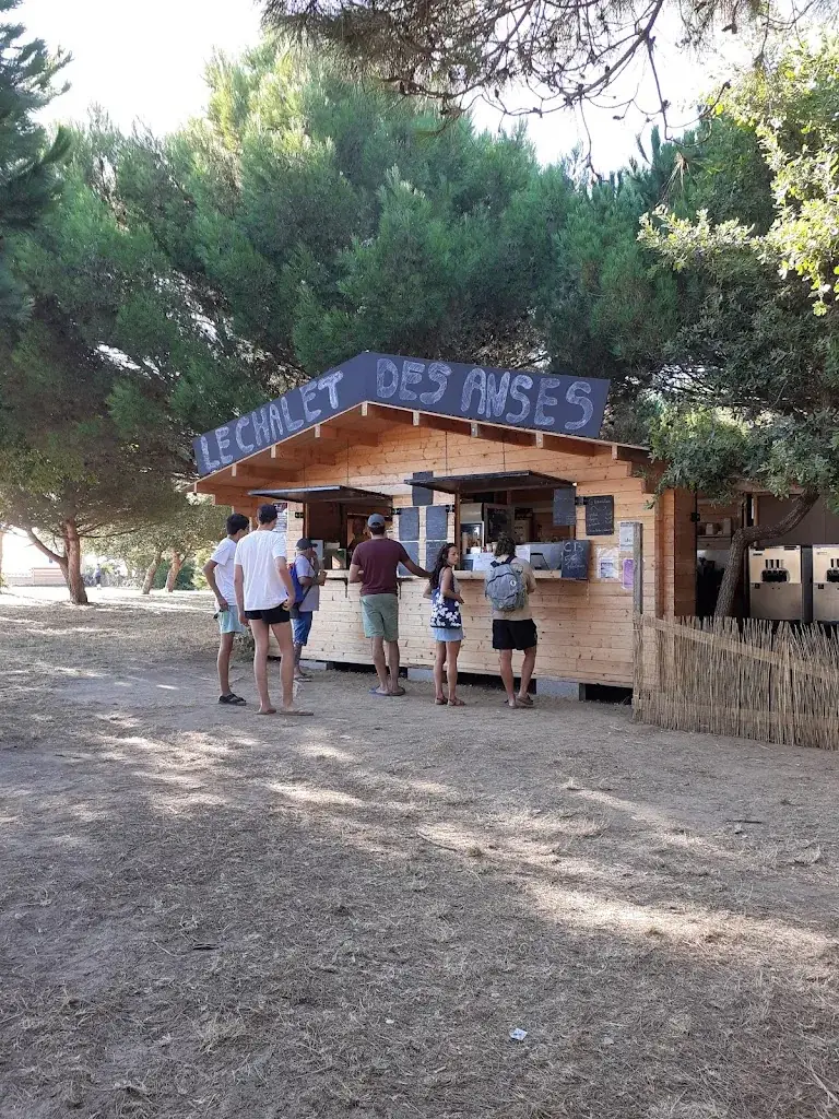 Marc Nolin_Le Chalet Des Anses_Port-des-Barques_review