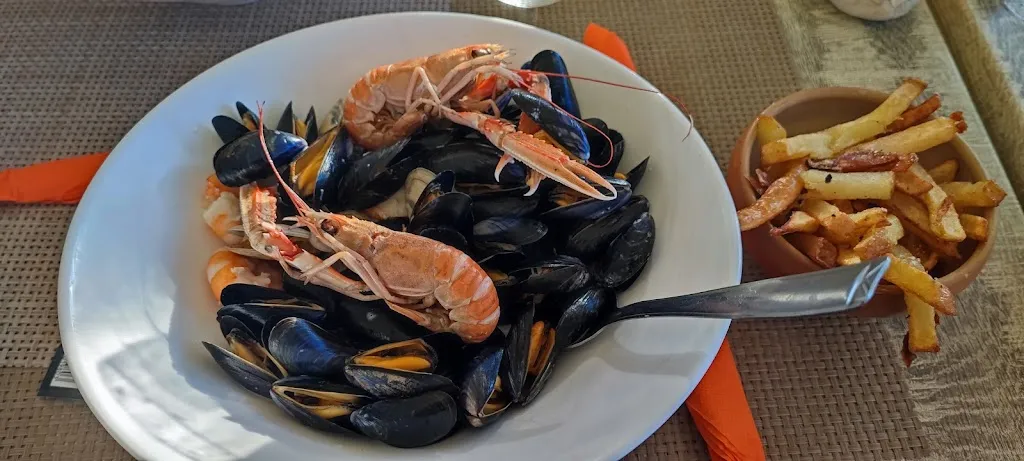 Paco RBO_La Cabane de port des barques_Port-des-Barques_review