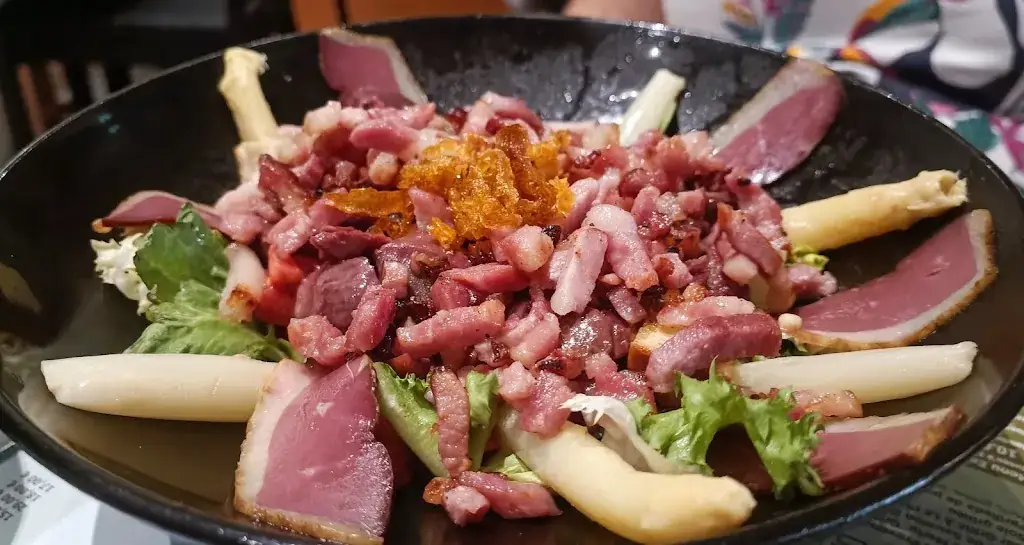 EVA_le lac de luc_Pouillon_recensione