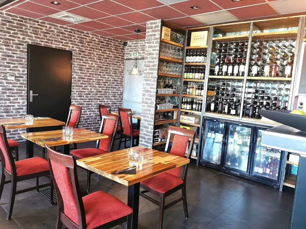 Trattoria Lesca'l_Pugnac_slider_image_3