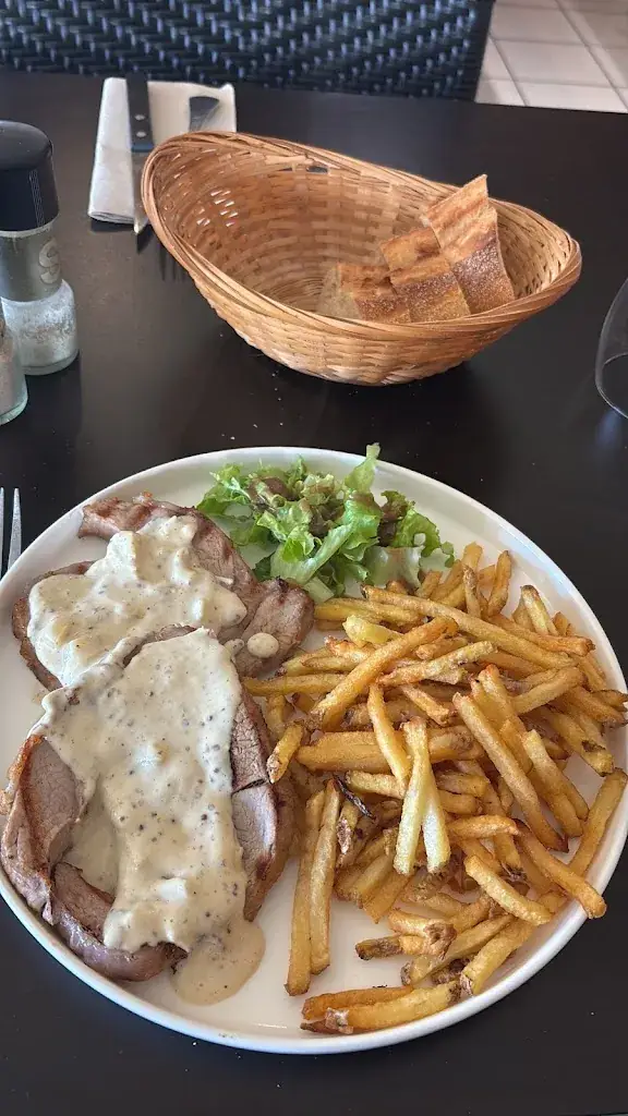 Christian Howayek_L.E. RESTO_Prigonrieux_review