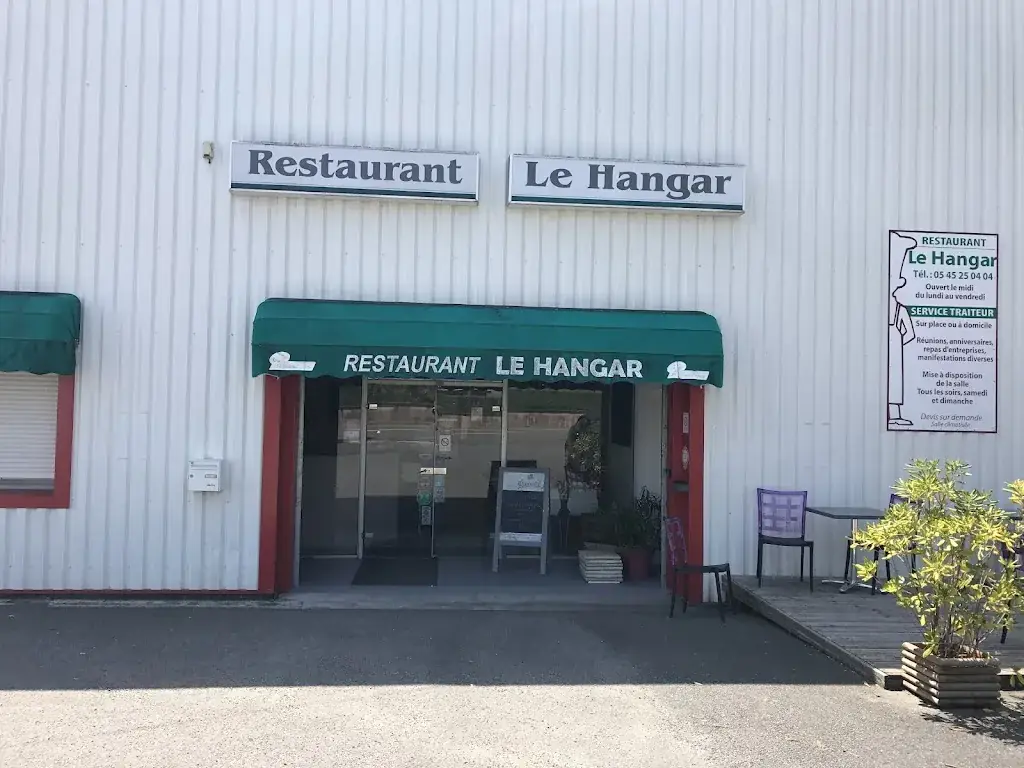 Le Hangar restaurant à Puymoyen