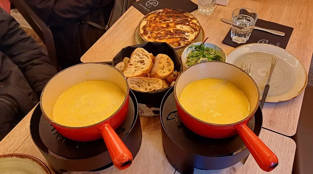 Walter Alabiso_LE FRETI_Annecy_review