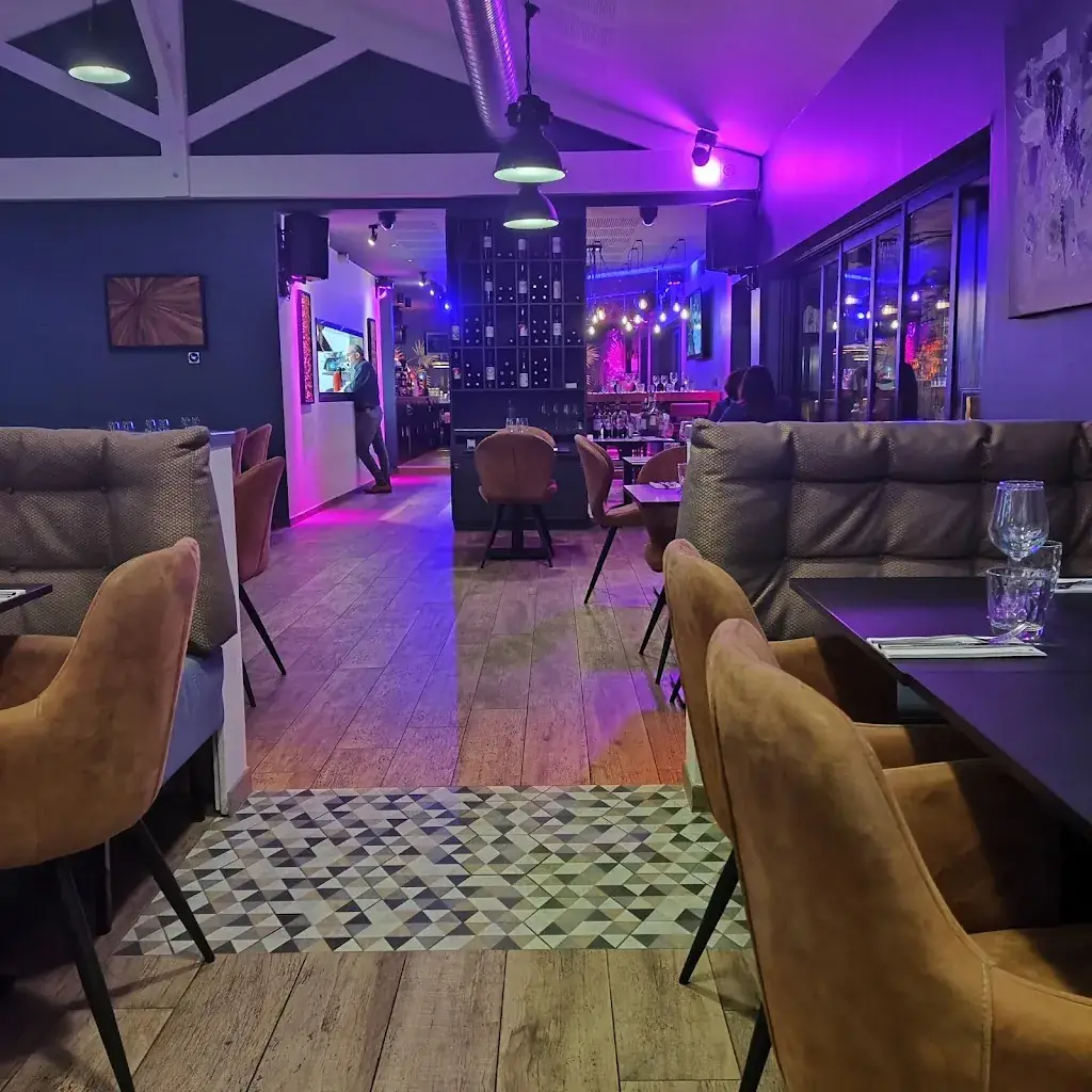 PUYMEYNAC_Camblanes-et-Meynac_slider_image_3