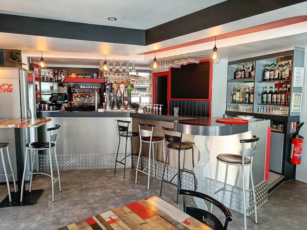 Le Saint Gal Bar_Langeac_slider_image_1