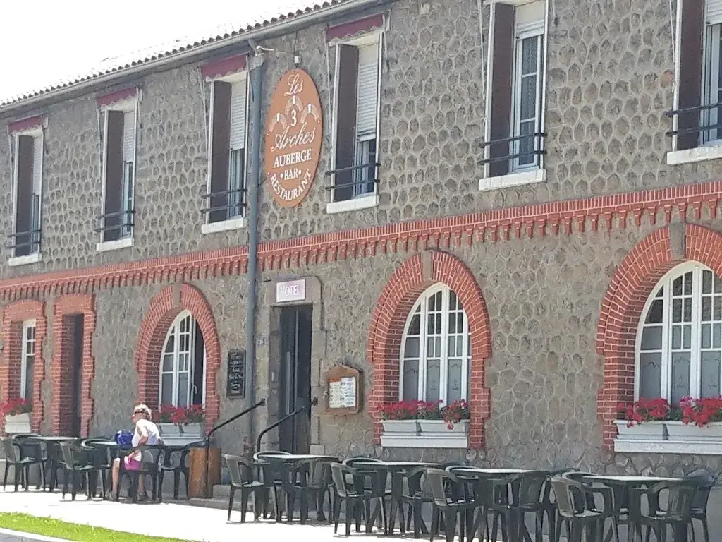 Restaurant les 3 Arches à Razes_Razès_slider_image_2