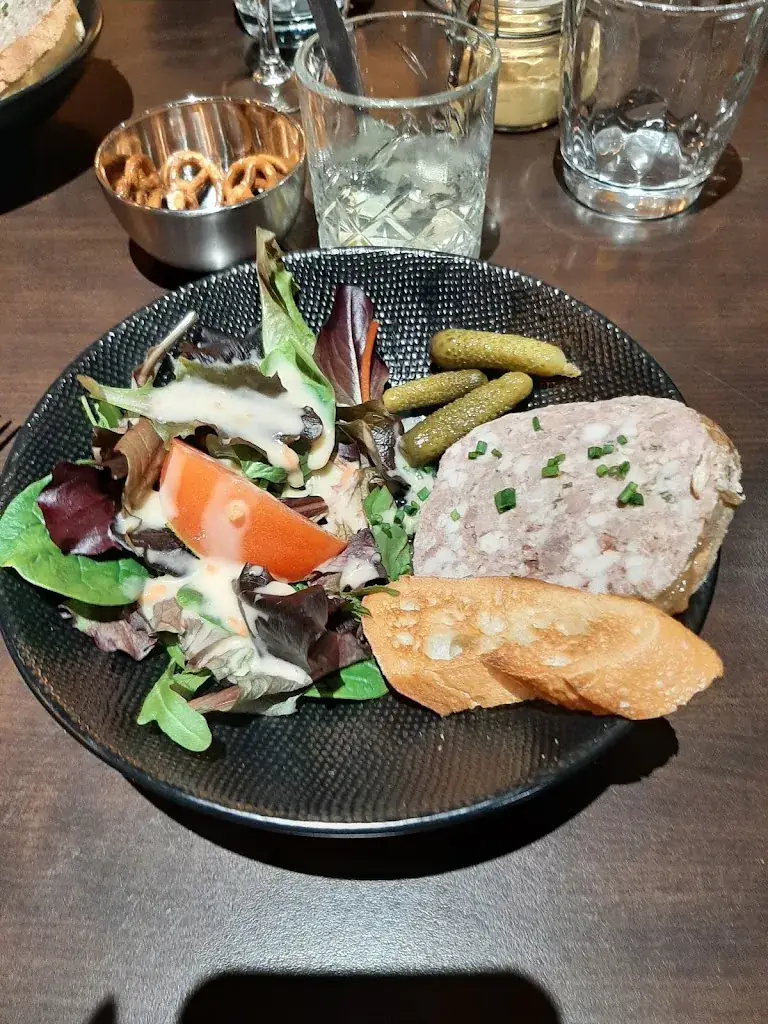 Carine Touet_La Taverne Puilboreau_Puilboreau_review