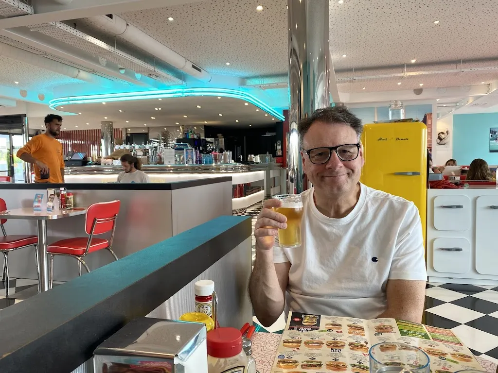 Jillie R Ashley_Holly's Diner_Puilboreau_recensione