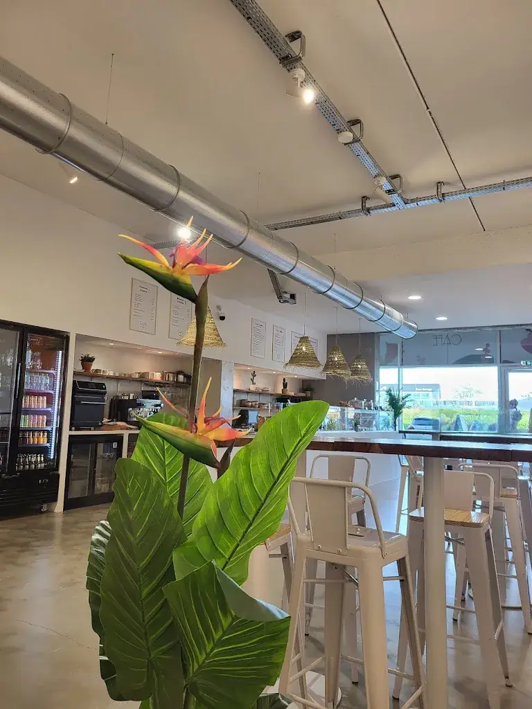 GARDEN CAFE BEAULIEU_Puilboreau_slider_image_1