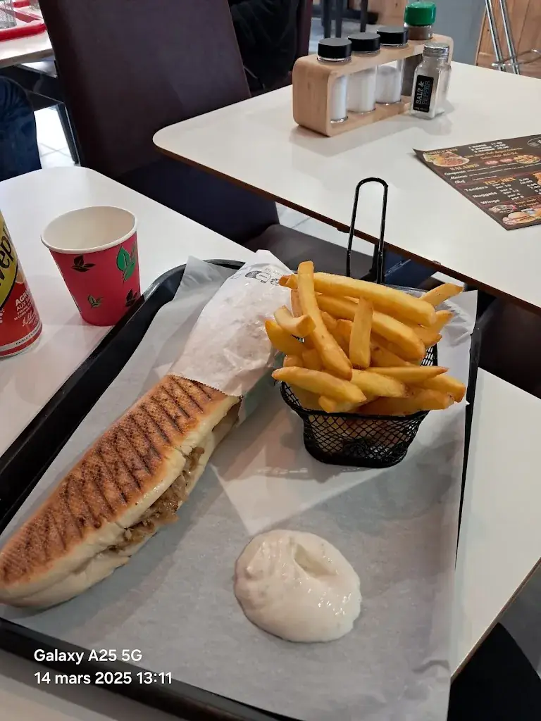 Veronique chassagne_Resto HR_Langeac_reseña