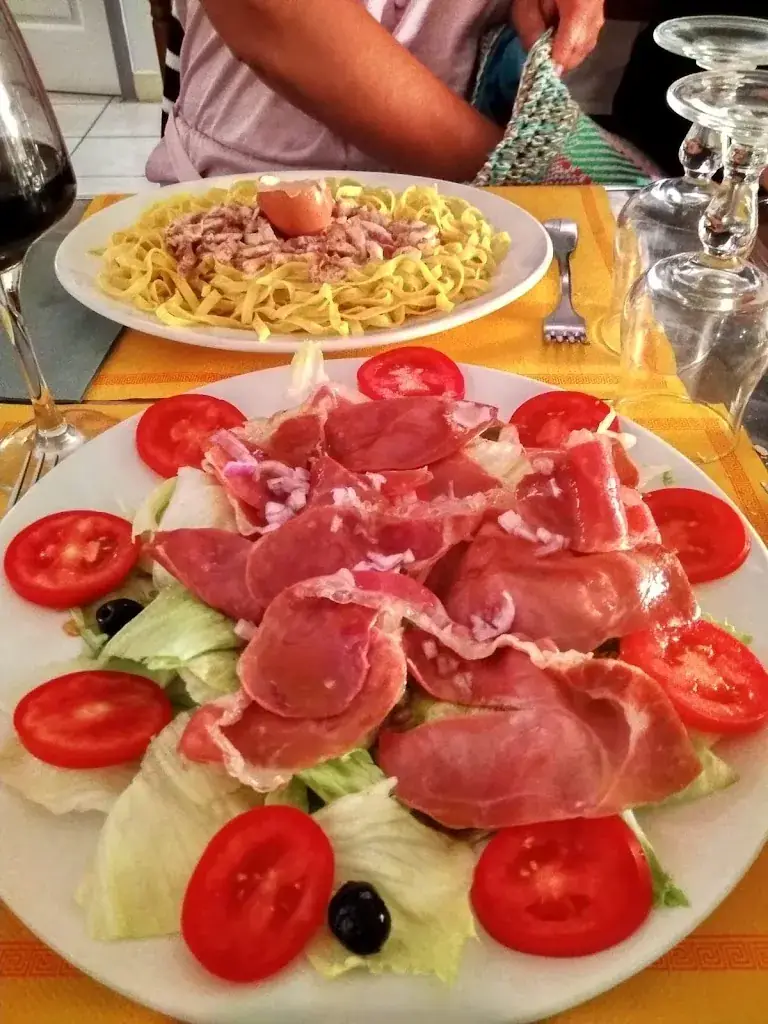 Le Petit Lhyan_Rions_slider_image_2