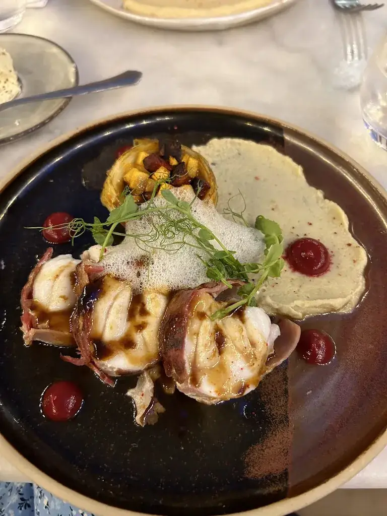 Dina Gazizova_Maison Devaux_Rion-des-Landes_recensione