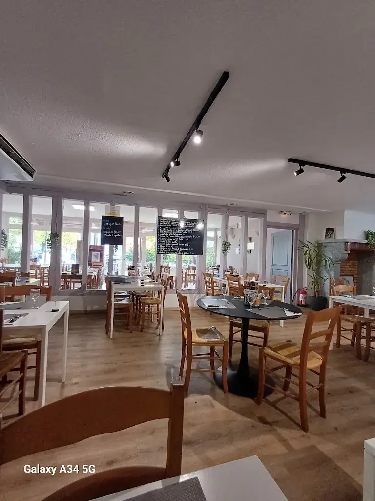 Marco Paulo_Rion-des-Landes_slider_image_1