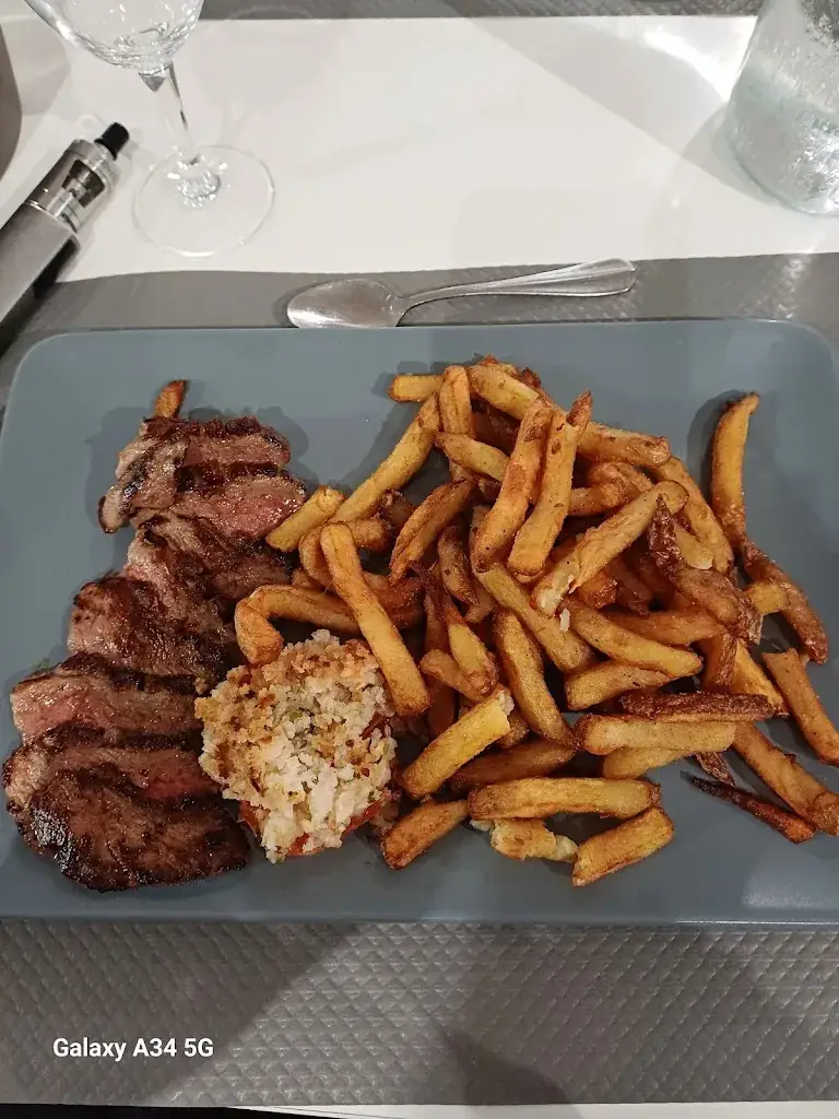 Marco Paulo_Rion-des-Landes_slider_image_2