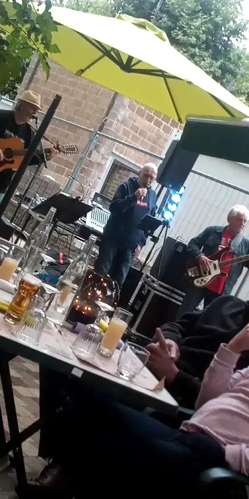 le Central_Langeac_slider_image_2