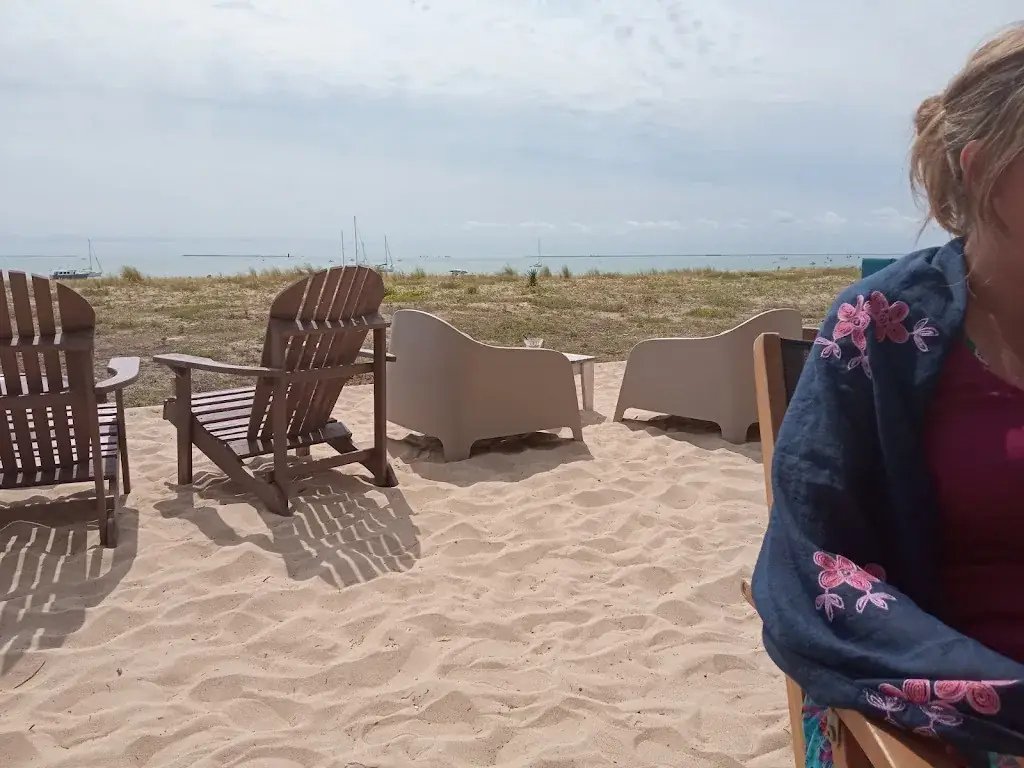 Deirdre Tickner_La Plage_Rivedoux-Plage_review