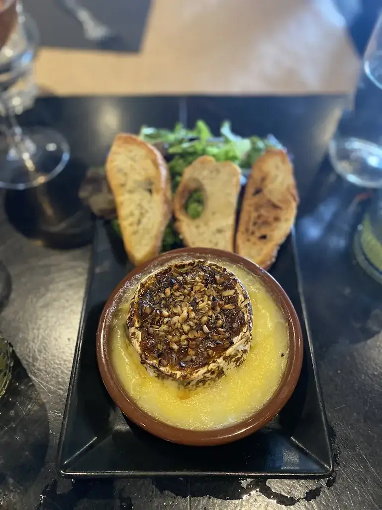 Robert Morison_L'Âne Qui Tangue_Rivedoux-Plage_review