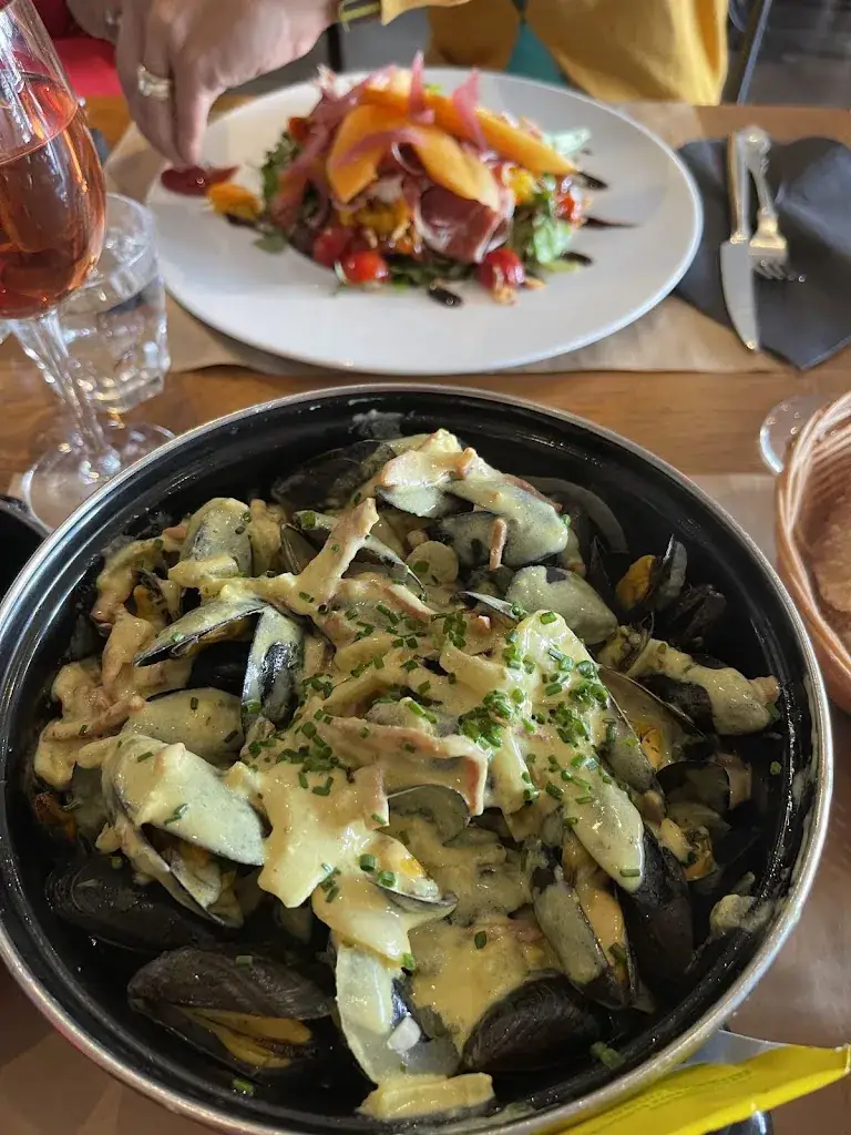 Charles Miranda_L'Âne Qui Tangue_Rivedoux-Plage_review