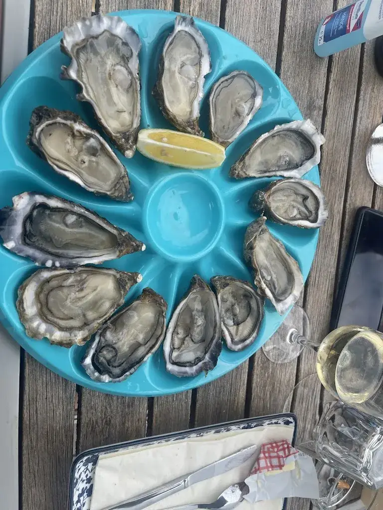 lyemma Ta_Huitres et Ma RÉ_Rivedoux-Plage_recensione