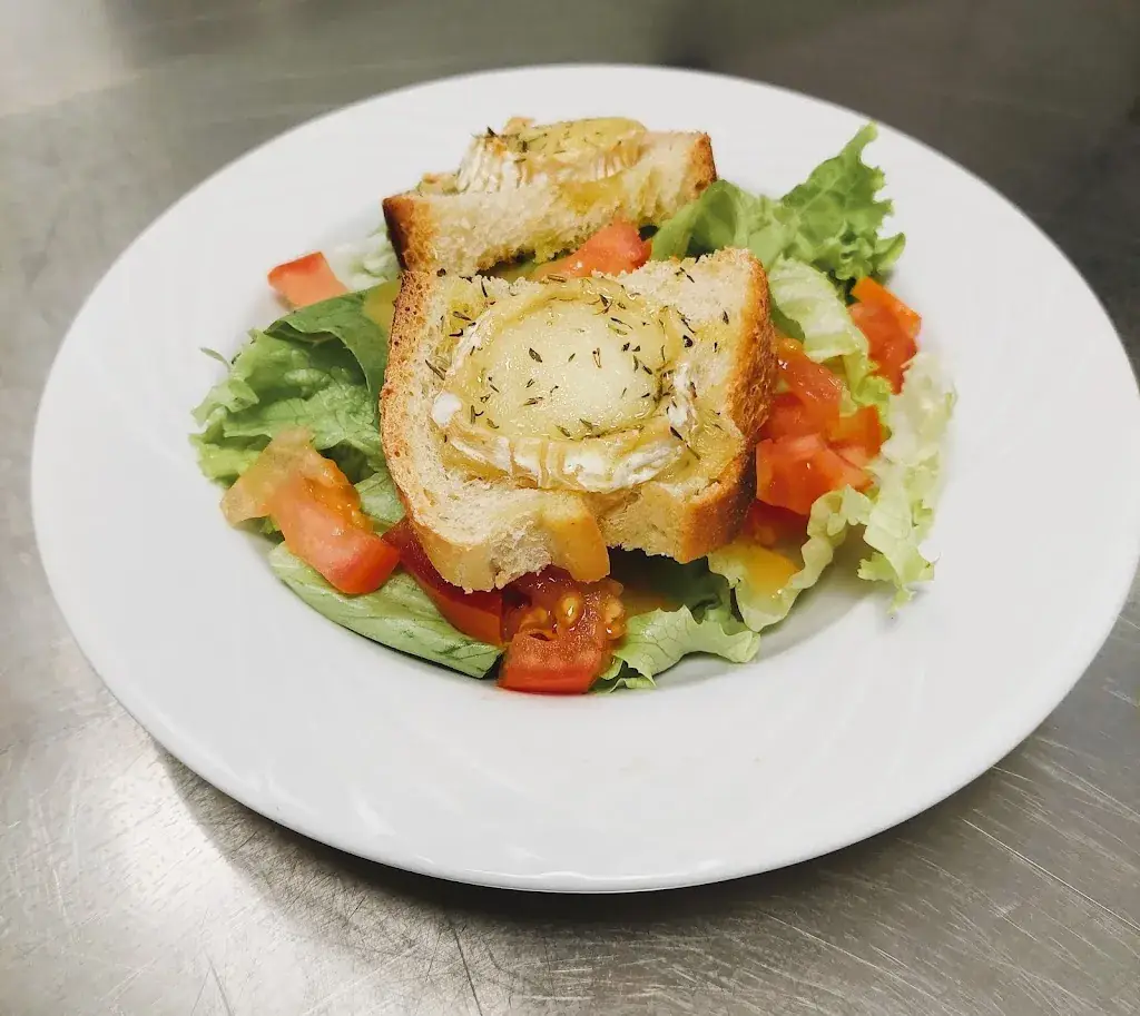 restaurant les berges de l'Allier restaurant in Langeac