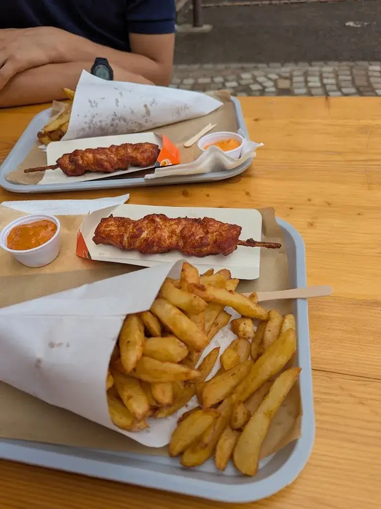 Rebecca Baber_La Ch'ti Roc_Rochechouart_review