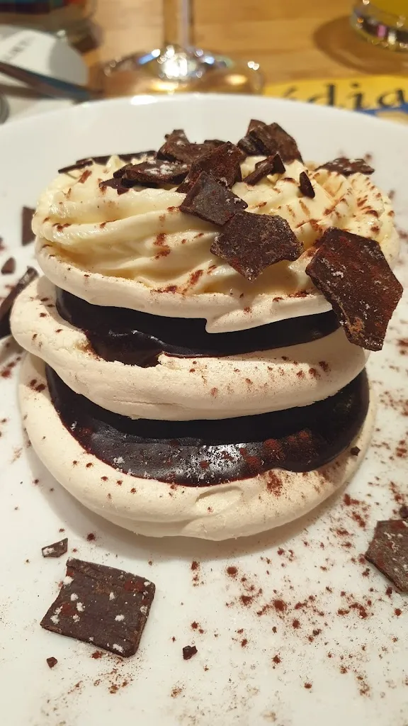 Auberge du Pont de Costet restaurant in Mazeyrat-d'Allier