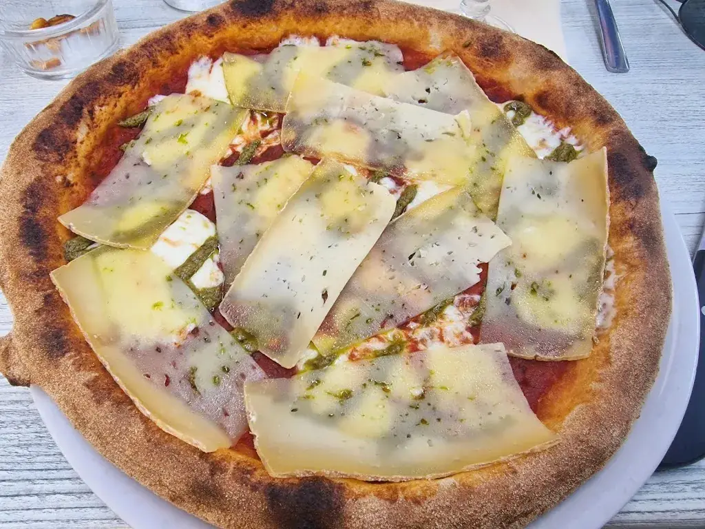 Hôtel Restaurant La Renaissance_Rouffignac-Saint-Cernin-de-Reilhac_slider_image_3