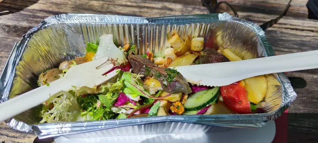 John Flamey _Chez Ana_Rouffignac-Saint-Cernin-de-Reilhac_review