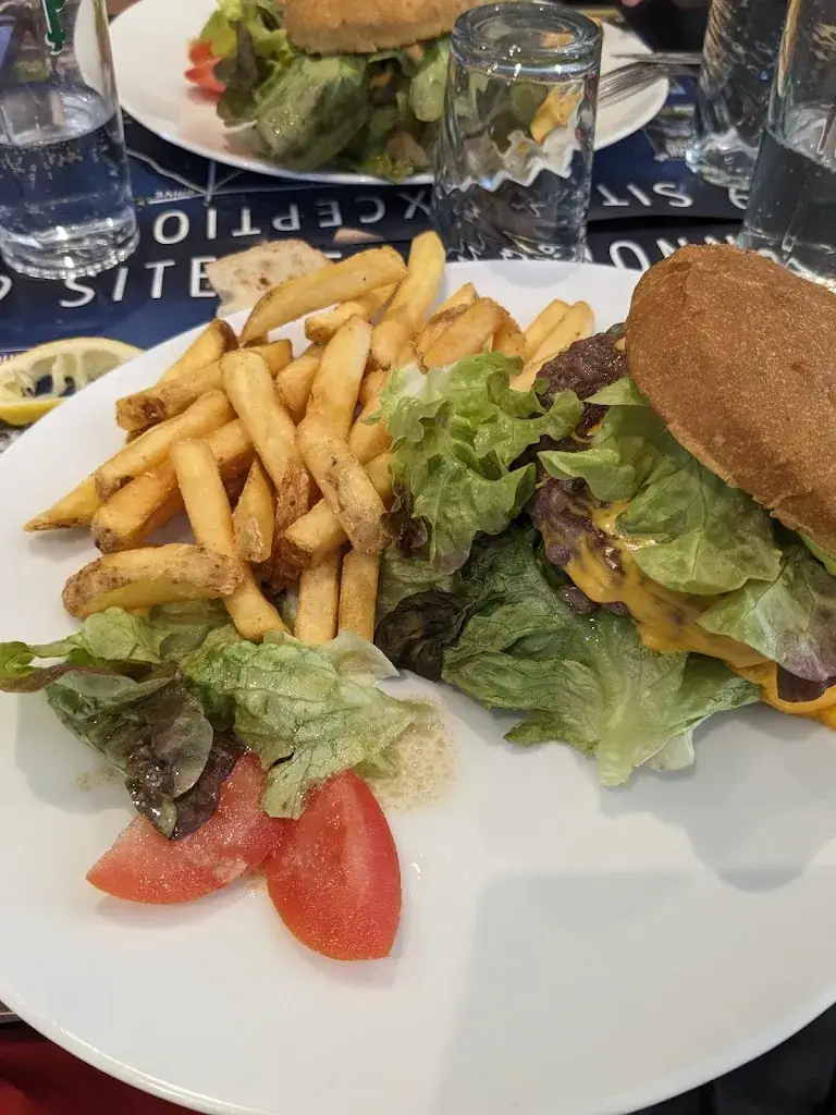 Christophe Calmes_Les Amis Brunchés_Rouffignac-Saint-Cernin-de-Reilhac_review