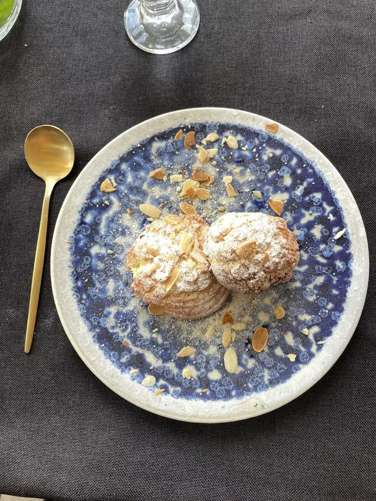 Jennie Exum_La Confrérie du Bourg_Bourg-du-Bost_recensione