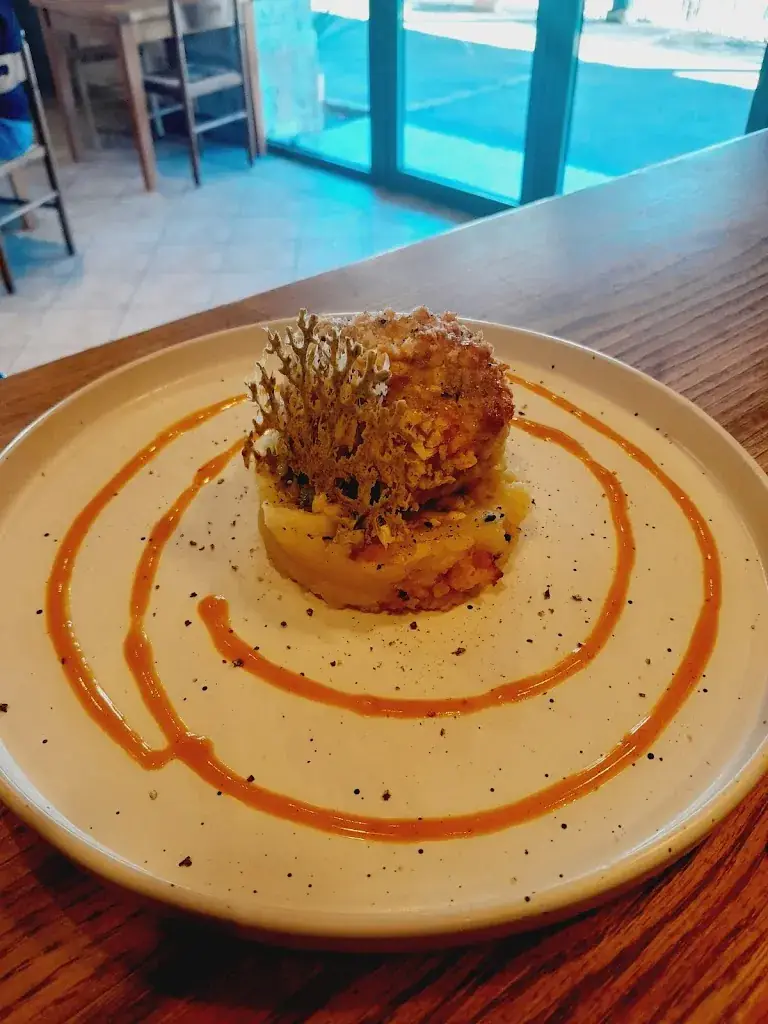 La Confrérie du Bourg_Bourg-du-Bost_slider_image_2