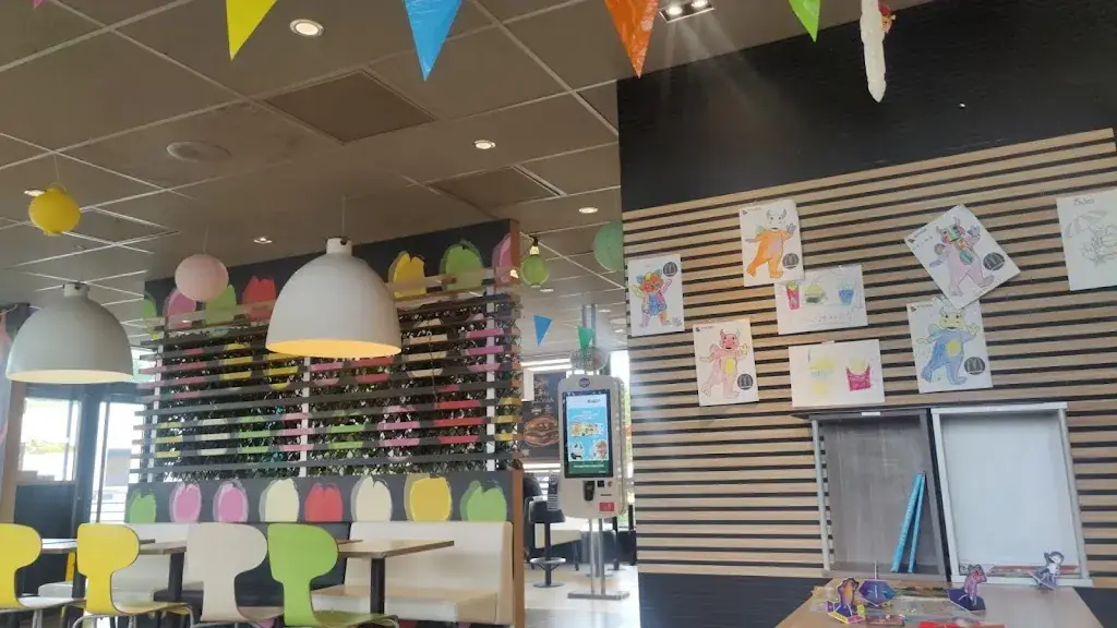 Aisha_McDonald's_Ribérac_review