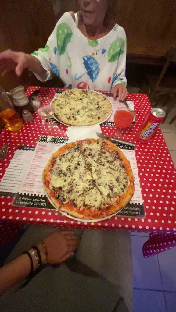 Jade Hacquin_Pizza _ York_Ribérac_review