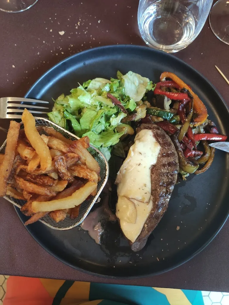 Monique Dumas_restaurant Au Bon Accueil_Saint-Vincent-de-Connezac_review