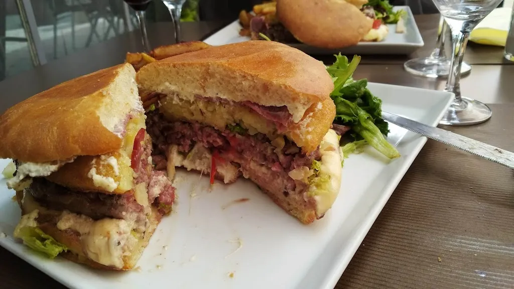 restaurant Au Bon Accueil_Saint-Vincent-de-Connezac_slider_image_2