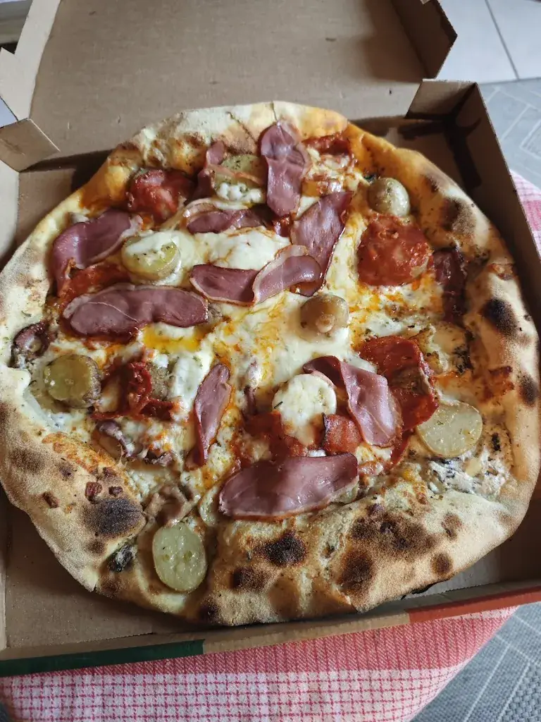 Ça Chauff'Marcel Rouillac restaurant in Rouillac