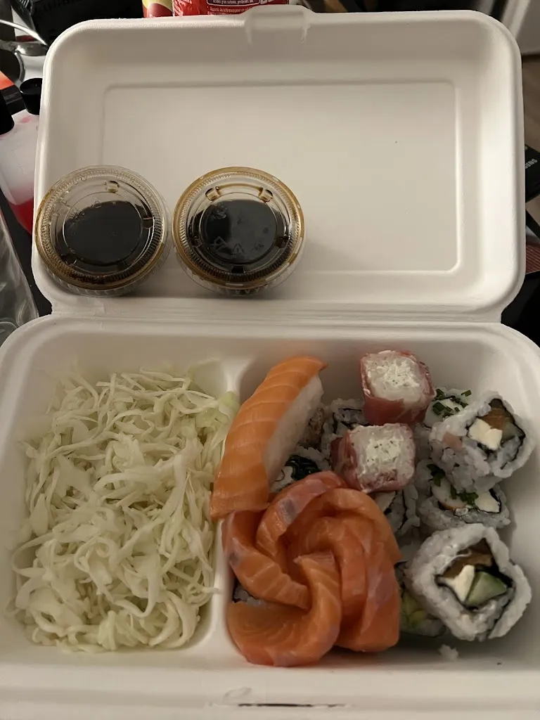 Denis Geneste_Justhyne Sushis_Rouillac_recensione