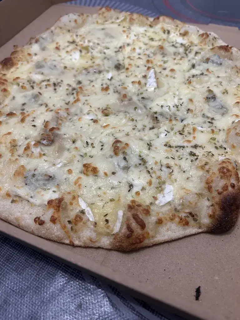 Le 203_Rouillac_slider_image_2