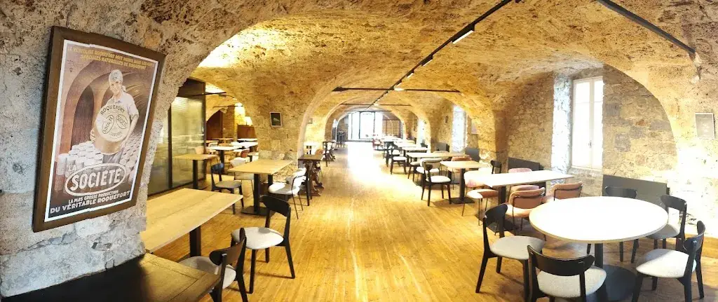 La cave des saveurs restaurant in Roquefort-sur-Soulzon