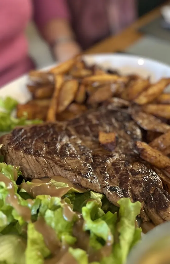 Coralie lisbona_Le Brias Restaurant Bar_Tournemire_review