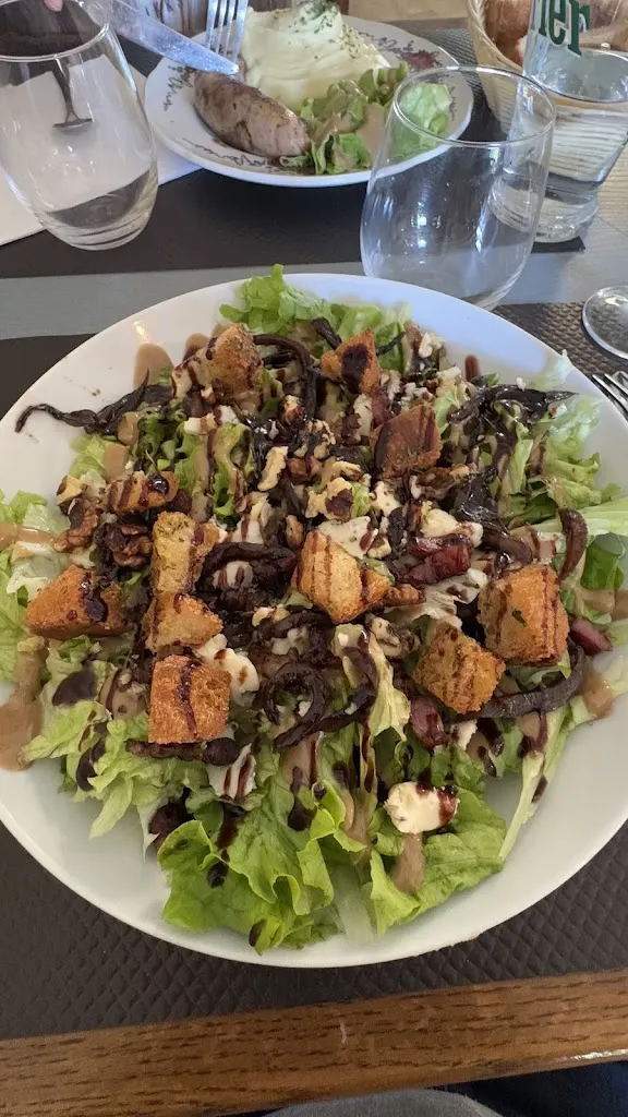 Jean BURDY_Le Brias Restaurant Bar_Tournemire_review