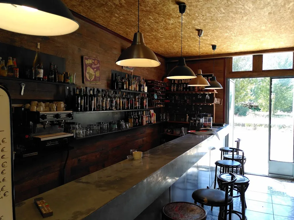 Le Brias Restaurant Bar_Tournemire_slider_image_1