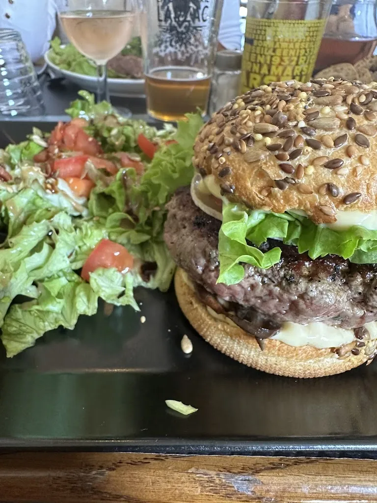 Le Brias Restaurant Bar_Tournemire_slider_image_2