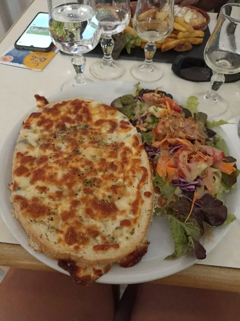 pam corroyer_Restaurant les fleurines_Roquefort-sur-Soulzon_reseña