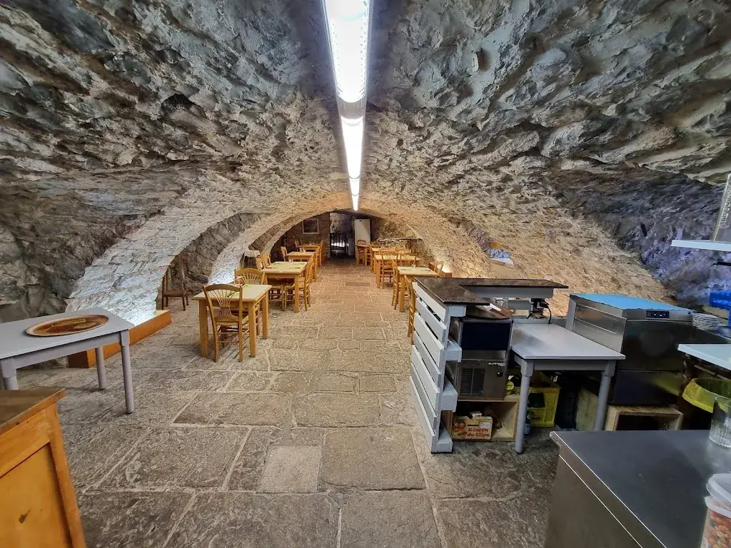 Restaurant les fleurines_Roquefort-sur-Soulzon_slider_image_3